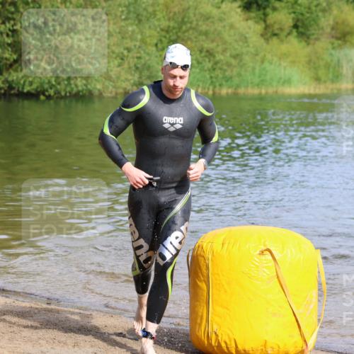 16.06.2024 - 26. Vierlanden-Triathlon Strokosch-Dieckow http://msf.ph/oto/6284815 16.06.2024 09:30:33 Schwimmen 5, 42, 5, 42 meine-sportfotos.de