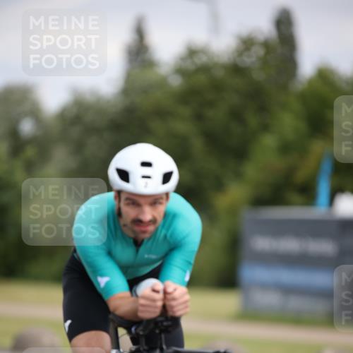 16.06.2024 - 26. Vierlanden-Triathlon Jannik Wohlers http://msf.ph/oto/6284934 16.06.2024 11:28:02 Radfahren 7, 108, 164, 480, 566 meine-sportfotos.de