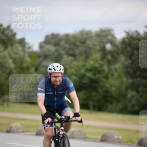 16.06.2024 - 26. Vierlanden-Triathlon Jannik Wohlers http://msf.ph/oto/6285020 16.06.2024 11:28:09 Radfahren 7, 95, 207, 566 meine-sportfotos.de