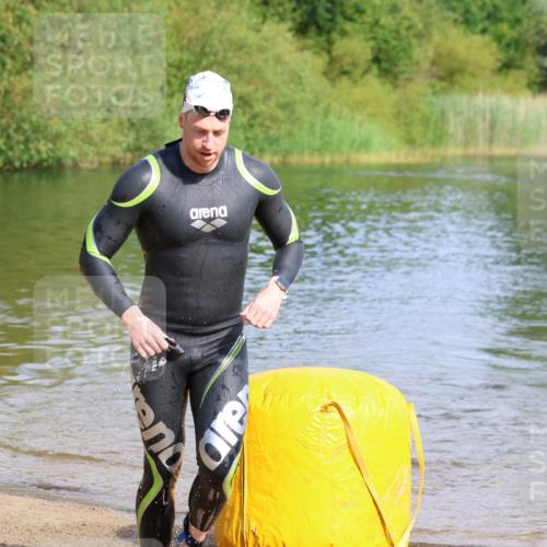 16.06.2024 - 26. Vierlanden-Triathlon Strokosch-Dieckow http://msf.ph/oto/6285051 16.06.2024 09:30:33 Schwimmen 5, 42, 5, 42 meine-sportfotos.de