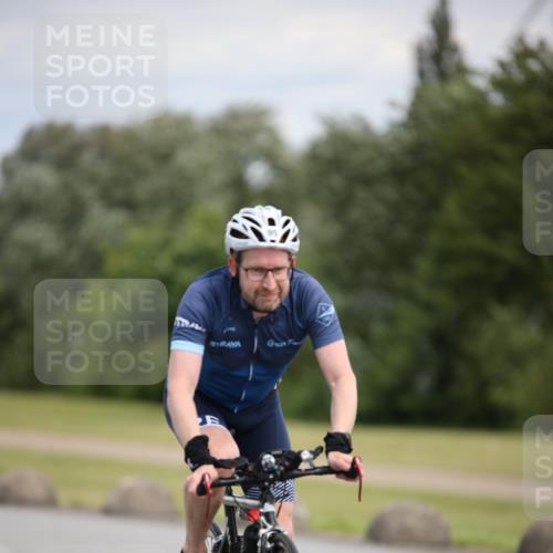 16.06.2024 - 26. Vierlanden-Triathlon Jannik Wohlers http://msf.ph/oto/6285073 16.06.2024 11:28:10 Radfahren 95, 207, 566 meine-sportfotos.de