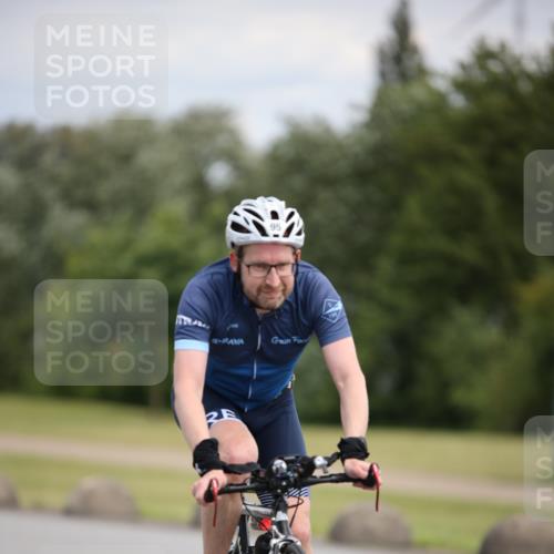 16.06.2024 - 26. Vierlanden-Triathlon Jannik Wohlers http://msf.ph/oto/6285088 16.06.2024 11:28:10 Radfahren 95, 207, 566 meine-sportfotos.de