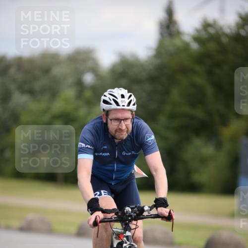 16.06.2024 - 26. Vierlanden-Triathlon Jannik Wohlers http://msf.ph/oto/6285097 16.06.2024 11:28:10 Radfahren 95, 207, 566 meine-sportfotos.de