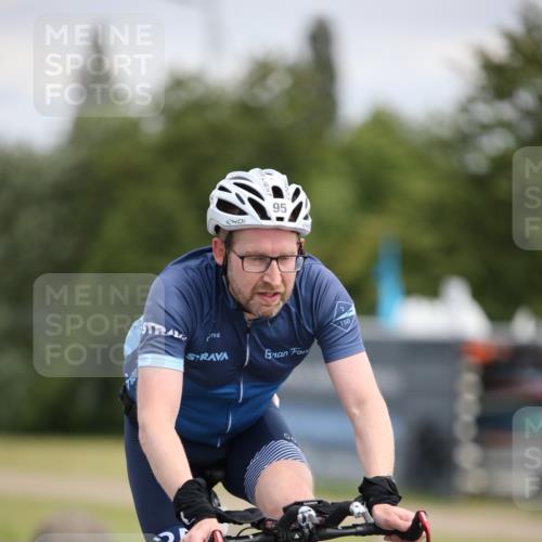 16.06.2024 - 26. Vierlanden-Triathlon Jannik Wohlers http://msf.ph/oto/6285151 16.06.2024 11:28:10 Radfahren 95, 207, 566 meine-sportfotos.de