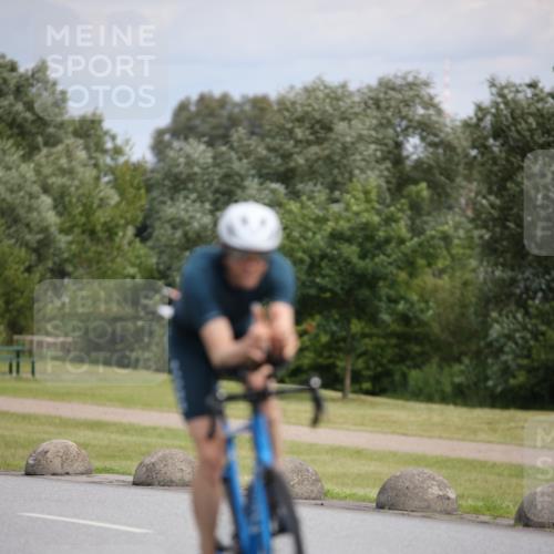16.06.2024 - 26. Vierlanden-Triathlon Jannik Wohlers http://msf.ph/oto/6285240 16.06.2024 11:28:27 Radfahren 147, 553 meine-sportfotos.de