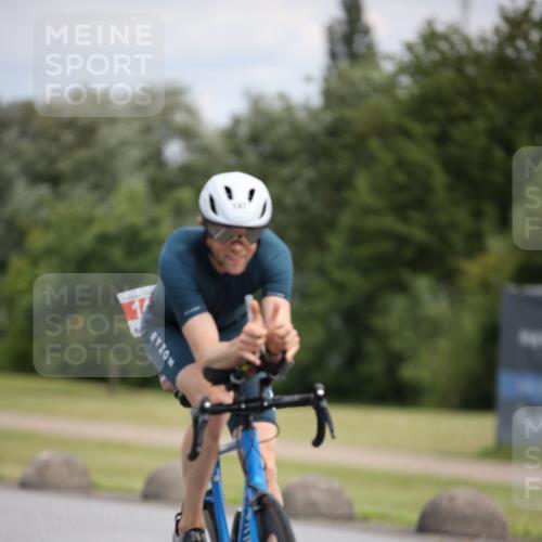 16.06.2024 - 26. Vierlanden-Triathlon Jannik Wohlers http://msf.ph/oto/6285277 16.06.2024 11:28:27 Radfahren 147, 553 meine-sportfotos.de