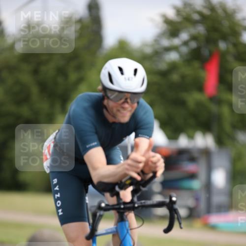 16.06.2024 - 26. Vierlanden-Triathlon Jannik Wohlers http://msf.ph/oto/6285348 16.06.2024 11:28:28 Radfahren 147, 493 meine-sportfotos.de