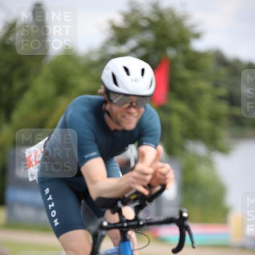 16.06.2024 - 26. Vierlanden-Triathlon Jannik Wohlers http://msf.ph/oto/6285363 16.06.2024 11:28:28 Radfahren 147, 493 meine-sportfotos.de