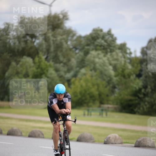 16.06.2024 - 26. Vierlanden-Triathlon Jannik Wohlers http://msf.ph/oto/6285401 16.06.2024 11:28:45 Radfahren 90, 501, 533, 575 meine-sportfotos.de