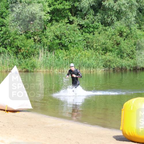 16.06.2024 - 26. Vierlanden-Triathlon Strokosch-Dieckow http://msf.ph/oto/6285415 16.06.2024 09:32:10 Schwimmen 62, 62 meine-sportfotos.de