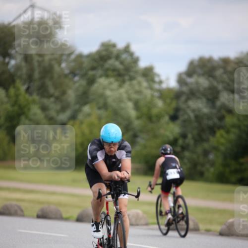 16.06.2024 - 26. Vierlanden-Triathlon Jannik Wohlers http://msf.ph/oto/6285452 16.06.2024 11:28:45 Radfahren 90, 501, 533, 575 meine-sportfotos.de
