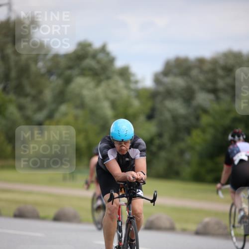 16.06.2024 - 26. Vierlanden-Triathlon Jannik Wohlers http://msf.ph/oto/6285565 16.06.2024 11:28:46 Radfahren 90, 501, 533, 575 meine-sportfotos.de