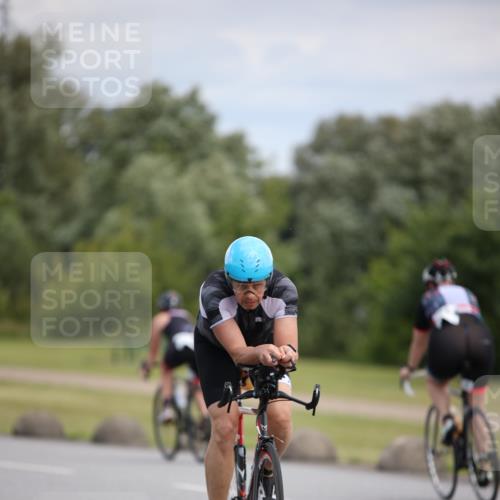 16.06.2024 - 26. Vierlanden-Triathlon Jannik Wohlers http://msf.ph/oto/6285572 16.06.2024 11:28:46 Radfahren 90, 501, 533, 575 meine-sportfotos.de