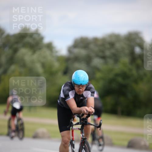 16.06.2024 - 26. Vierlanden-Triathlon Jannik Wohlers http://msf.ph/oto/6285591 16.06.2024 11:28:46 Radfahren 90, 501, 533, 575 meine-sportfotos.de