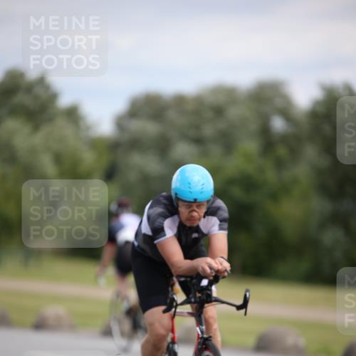 16.06.2024 - 26. Vierlanden-Triathlon Jannik Wohlers http://msf.ph/oto/6285605 16.06.2024 11:28:46 Radfahren 90, 501, 533, 575 meine-sportfotos.de