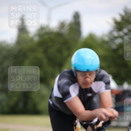16.06.2024 - 26. Vierlanden-Triathlon Jannik Wohlers http://msf.ph/oto/6285668 16.06.2024 11:28:47 Radfahren 90, 501, 533, 575 meine-sportfotos.de