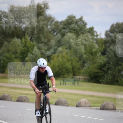 16.06.2024 - 26. Vierlanden-Triathlon Jannik Wohlers http://msf.ph/oto/6285701 16.06.2024 11:28:52 Radfahren 90, 160, 536 meine-sportfotos.de