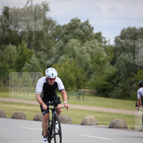 16.06.2024 - 26. Vierlanden-Triathlon Jannik Wohlers http://msf.ph/oto/6285720 16.06.2024 11:28:52 Radfahren 90, 160, 536 meine-sportfotos.de