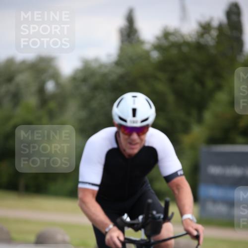 16.06.2024 - 26. Vierlanden-Triathlon Jannik Wohlers http://msf.ph/oto/6285983 16.06.2024 11:28:53 Radfahren 90, 160, 536 meine-sportfotos.de