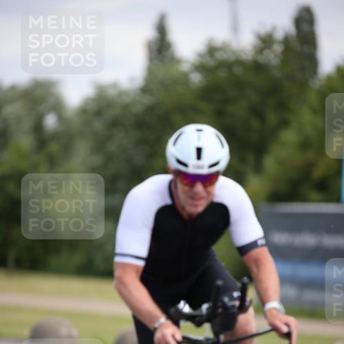 16.06.2024 - 26. Vierlanden-Triathlon Jannik Wohlers http://msf.ph/oto/6285987 16.06.2024 11:28:53 Radfahren 90, 160, 536 meine-sportfotos.de