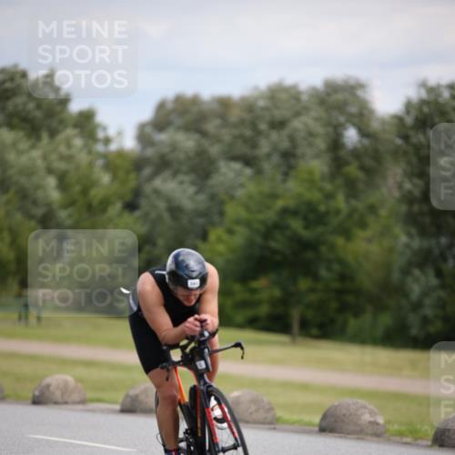 16.06.2024 - 26. Vierlanden-Triathlon Jannik Wohlers http://msf.ph/oto/6286038 16.06.2024 11:28:57 Radfahren 160, 343, 536 meine-sportfotos.de