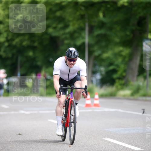 16.06.2024 - 7 Türme Triathlon Fuchs,  Jonas http://msf.ph/oto/6286072 16.06.2024 10:18:36 Radfahren 122 meine-sportfotos.de