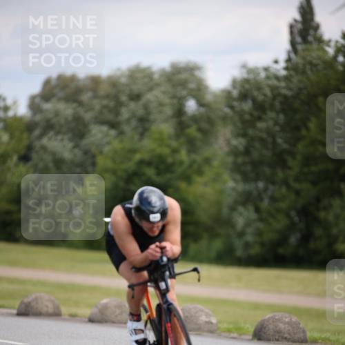 16.06.2024 - 26. Vierlanden-Triathlon Jannik Wohlers http://msf.ph/oto/6286086 16.06.2024 11:28:58 Radfahren 160, 343, 536 meine-sportfotos.de