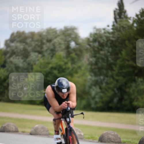 16.06.2024 - 26. Vierlanden-Triathlon Jannik Wohlers http://msf.ph/oto/6286097 16.06.2024 11:28:58 Radfahren 160, 343, 536 meine-sportfotos.de