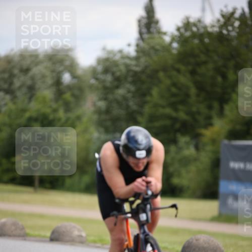 16.06.2024 - 26. Vierlanden-Triathlon Jannik Wohlers http://msf.ph/oto/6286152 16.06.2024 11:28:58 Radfahren 160, 343, 536 meine-sportfotos.de