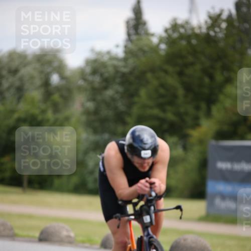 16.06.2024 - 26. Vierlanden-Triathlon Jannik Wohlers http://msf.ph/oto/6286164 16.06.2024 11:28:58 Radfahren 160, 343, 536 meine-sportfotos.de