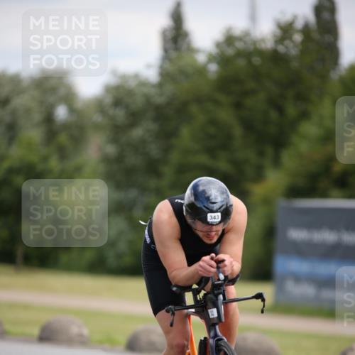 16.06.2024 - 26. Vierlanden-Triathlon Jannik Wohlers http://msf.ph/oto/6286174 16.06.2024 11:28:58 Radfahren 160, 343, 536 meine-sportfotos.de