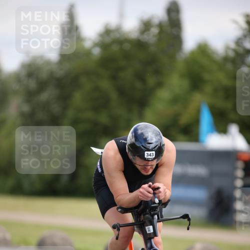 16.06.2024 - 26. Vierlanden-Triathlon Jannik Wohlers http://msf.ph/oto/6286200 16.06.2024 11:28:58 Radfahren 160, 343, 536 meine-sportfotos.de