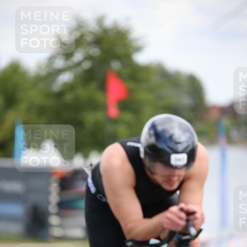 16.06.2024 - 26. Vierlanden-Triathlon Jannik Wohlers http://msf.ph/oto/6286329 16.06.2024 11:28:59 Radfahren 160, 343 meine-sportfotos.de