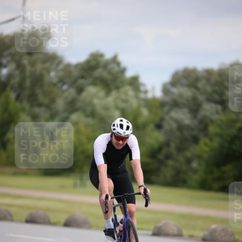 16.06.2024 - 26. Vierlanden-Triathlon Jannik Wohlers http://msf.ph/oto/6286364 16.06.2024 11:29:03 Radfahren 35, 102, 343, 605 meine-sportfotos.de