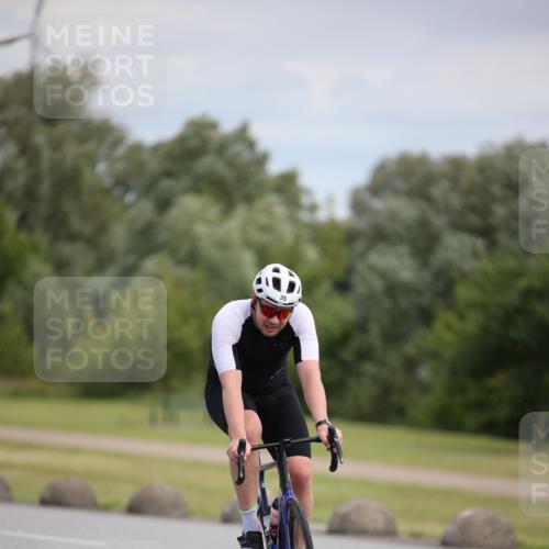 16.06.2024 - 26. Vierlanden-Triathlon Jannik Wohlers http://msf.ph/oto/6286373 16.06.2024 11:29:03 Radfahren 35, 102, 343, 605 meine-sportfotos.de