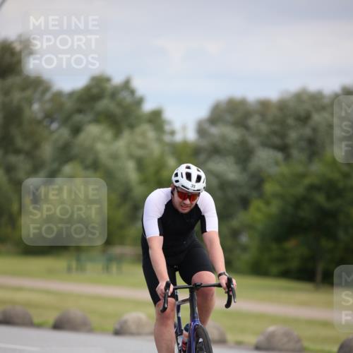 16.06.2024 - 26. Vierlanden-Triathlon Jannik Wohlers http://msf.ph/oto/6286398 16.06.2024 11:29:03 Radfahren 35, 102, 343, 605 meine-sportfotos.de