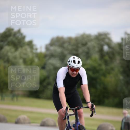 16.06.2024 - 26. Vierlanden-Triathlon Jannik Wohlers http://msf.ph/oto/6286425 16.06.2024 11:29:03 Radfahren 35, 102, 343, 605 meine-sportfotos.de
