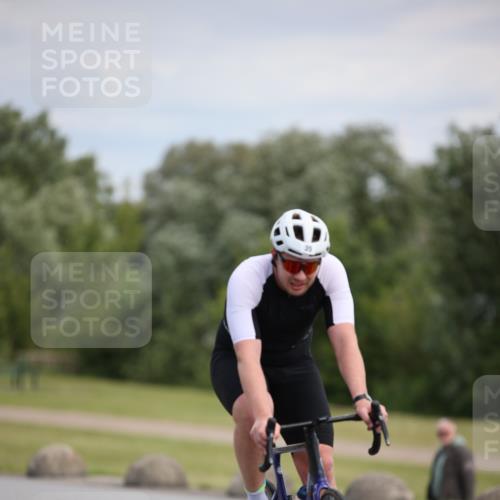 16.06.2024 - 26. Vierlanden-Triathlon Jannik Wohlers http://msf.ph/oto/6286436 16.06.2024 11:29:03 Radfahren 35, 102, 343, 605 meine-sportfotos.de