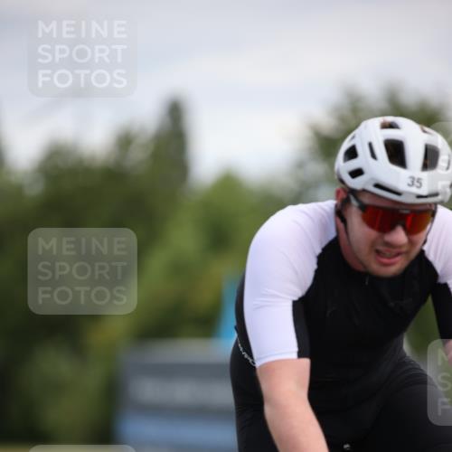16.06.2024 - 26. Vierlanden-Triathlon Jannik Wohlers http://msf.ph/oto/6286558 16.06.2024 11:29:04 Radfahren 35, 102, 343, 588, 605 meine-sportfotos.de