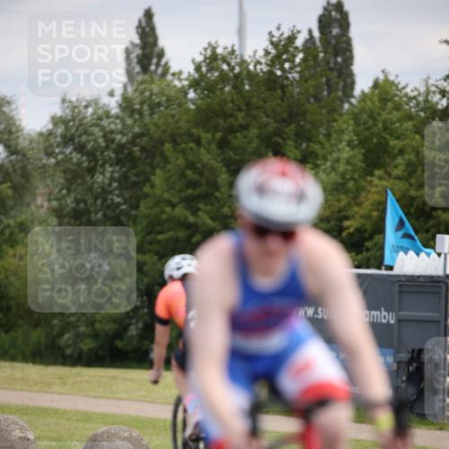 16.06.2024 - 26. Vierlanden-Triathlon Jannik Wohlers http://msf.ph/oto/6286820 16.06.2024 11:29:08 Radfahren 35, 102, 238, 588, 605 meine-sportfotos.de