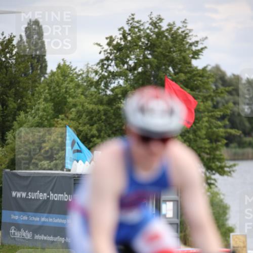 16.06.2024 - 26. Vierlanden-Triathlon Jannik Wohlers http://msf.ph/oto/6286871 16.06.2024 11:29:08 Radfahren 35, 102, 238, 588, 605 meine-sportfotos.de