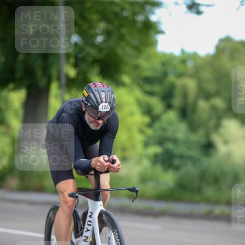 16.06.2024 - 7 Türme Triathlon Fuchs,  Jonas http://msf.ph/oto/6287019 16.06.2024 10:27:33 Radfahren 128 meine-sportfotos.de