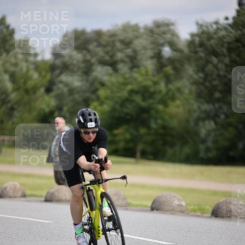 16.06.2024 - 26. Vierlanden-Triathlon Jannik Wohlers http://msf.ph/oto/6287084 16.06.2024 11:29:32 Radfahren 197, 598 meine-sportfotos.de