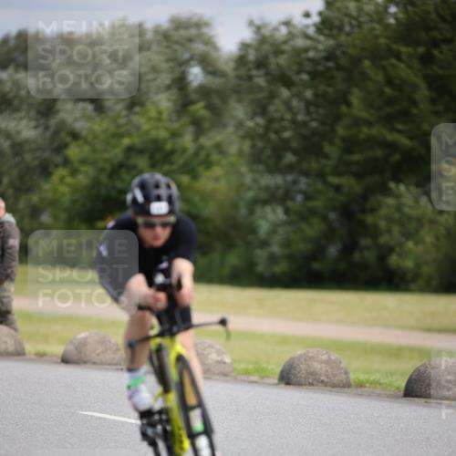 16.06.2024 - 26. Vierlanden-Triathlon Jannik Wohlers http://msf.ph/oto/6287145 16.06.2024 11:29:32 Radfahren 197, 598 meine-sportfotos.de