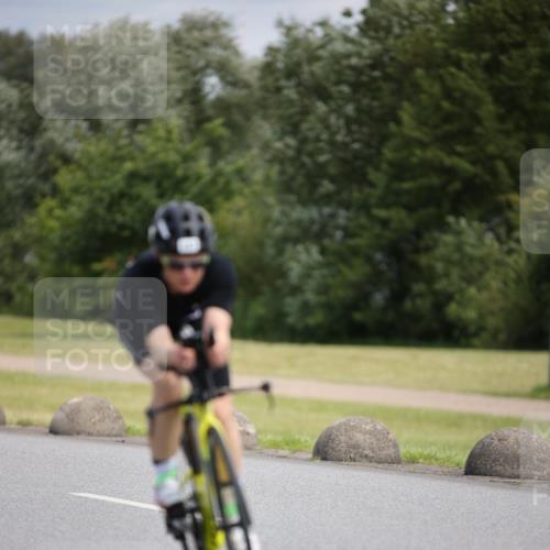16.06.2024 - 26. Vierlanden-Triathlon Jannik Wohlers http://msf.ph/oto/6287155 16.06.2024 11:29:32 Radfahren 197, 598 meine-sportfotos.de