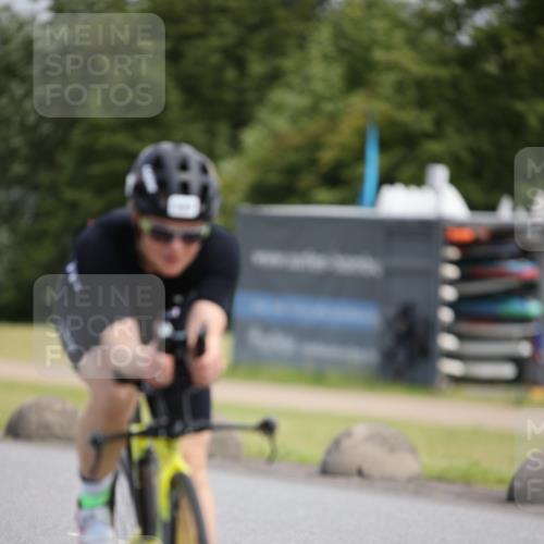 16.06.2024 - 26. Vierlanden-Triathlon Jannik Wohlers http://msf.ph/oto/6287303 16.06.2024 11:29:33 Radfahren 197, 598 meine-sportfotos.de