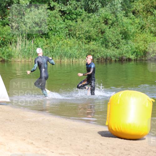 16.06.2024 - 26. Vierlanden-Triathlon Strokosch-Dieckow http://msf.ph/oto/6287433 16.06.2024 09:32:25 Schwimmen 62, 62 meine-sportfotos.de