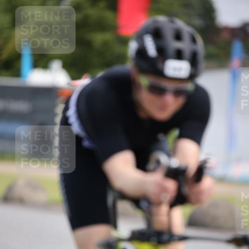 16.06.2024 - 26. Vierlanden-Triathlon Jannik Wohlers http://msf.ph/oto/6287476 16.06.2024 11:29:33 Radfahren 197, 598 meine-sportfotos.de