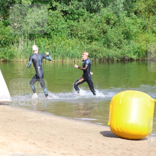 16.06.2024 - 26. Vierlanden-Triathlon Strokosch-Dieckow http://msf.ph/oto/6287526 16.06.2024 09:32:25 Schwimmen 62, 62 meine-sportfotos.de