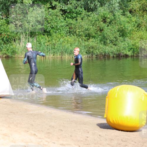 16.06.2024 - 26. Vierlanden-Triathlon Strokosch-Dieckow http://msf.ph/oto/6287622 16.06.2024 09:32:25 Schwimmen 62, 62 meine-sportfotos.de